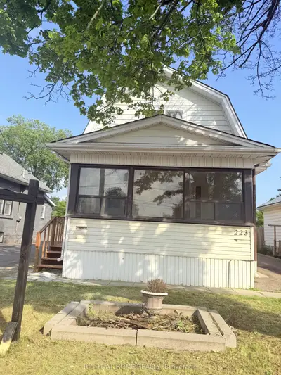 223 Queen Street W, Brampton, On L6y 1m6
