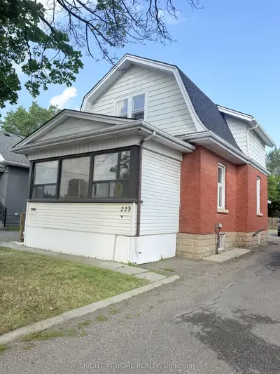 223 Queen Street W, Brampton, On L6y 1m6