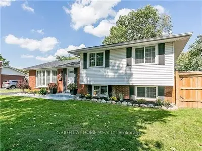 Detached in Burlington