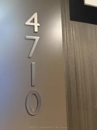 Condo Apartment in Mississauga