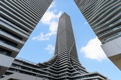 30 Shore Breeze Drive 1413, Toronto, On M8v 0j1