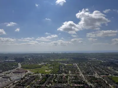 Condo Apartment in Mississauga