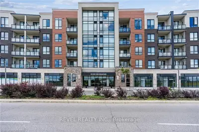 Condo Apartment in Oakville