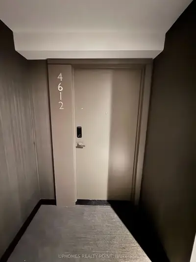 Condo Apartment in Mississauga