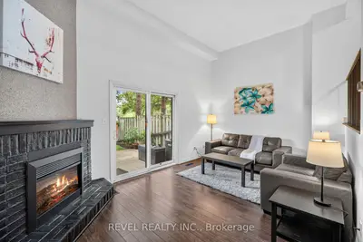 Condo Townhouse in Mississauga