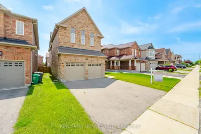 754 White Clover Way, Mississauga, On L5v 3b8