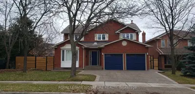 Detached in Oakville
