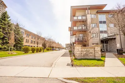 570 Lolita Gardens 421, Mississauga, On L5a 3t2