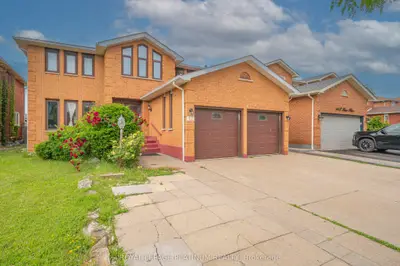 12 O'hara Place, Brampton, On L6y 3r9