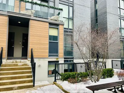 5 Sousa Mendes Street 102, Toronto, On M6p 0a8