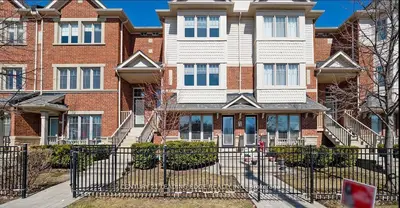 Condo Townhouse in Mississauga