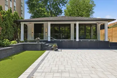 Detached in Oakville