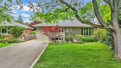 5425 Winston Road, Burlington, On L7l 3b3