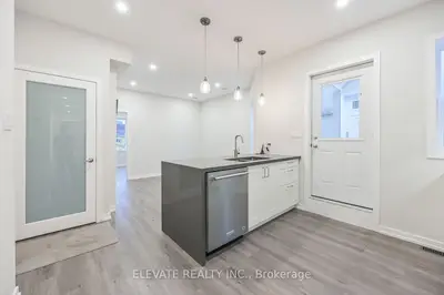 Upper Level in Toronto