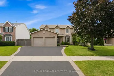 Detached in Burlington