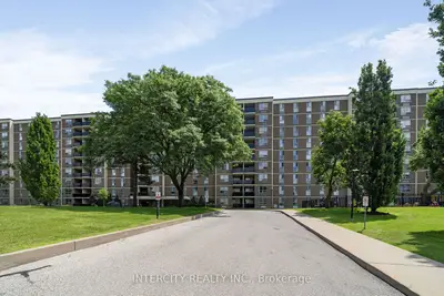 Condo Apartment in Toronto