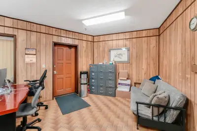 32 Goodmark Place 1, Toronto, On M9w 6j4