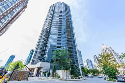 Condo Apartment in Mississauga