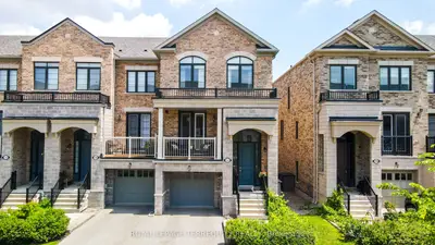 Condo Townhouse in Toronto