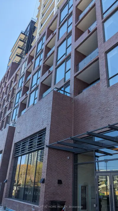 Condo Apartment in Mississauga