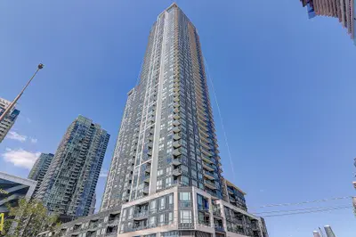 Condo Apartment in Mississauga