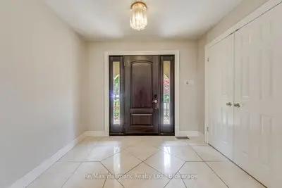 2251 Bennington Gate, Oakville, On L6j 5z3