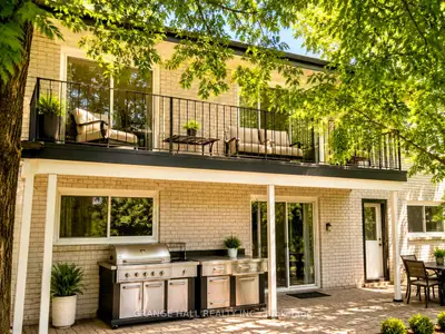 210 Lloyd Manor Road, Toronto, On M9b 5k6