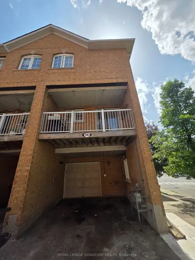 Condo Townhouse in Toronto