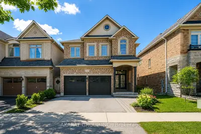 Detached in Burlington