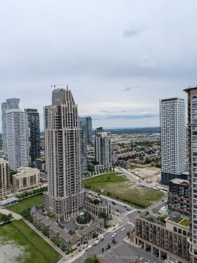 Condo Apartment in Mississauga