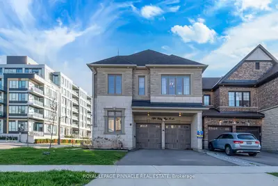Detached in Oakville