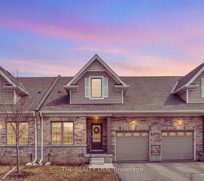 Condo Townhouse in Halton Hills