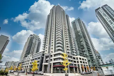 Condo Apartment in Mississauga