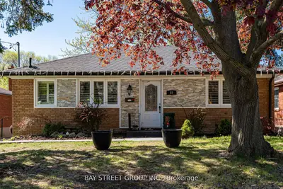 82 Exbury Road Basement, Toronto, On M3m 1r1