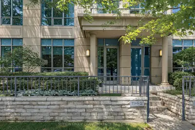 Condo Townhouse in Toronto