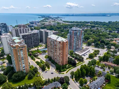 Condo Apartment in Burlington