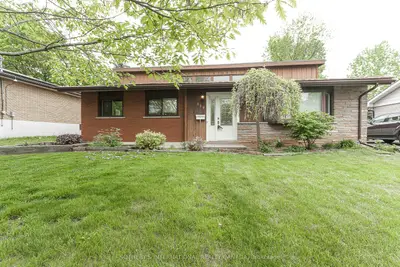 Detached in Burlington