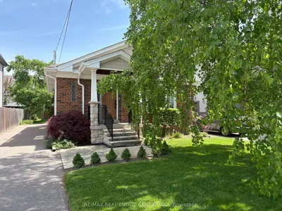 37 Maple Avenue N, Mississauga, On L5h 2r9
