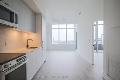285 Dufferin Street 715, Toronto, On M6k 0j2