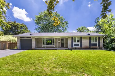 Detached in Burlington