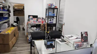 7040 Torbram Road 8, Mississauga, On L4t 3z4
