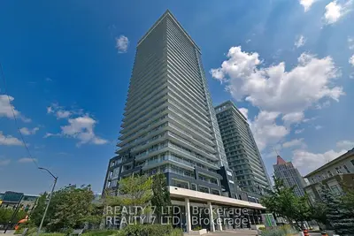 Condo Apartment in Mississauga
