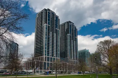 1926 Lake Shore Boulevard W 1616, Toronto, On M6s 1a1