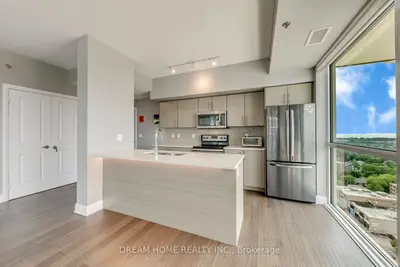 Condo Apartment in Oakville