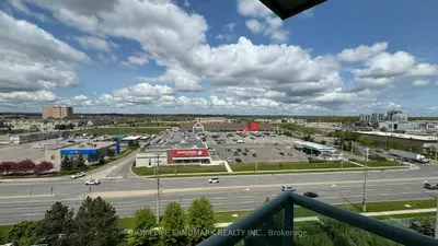 Condo Apartment in Mississauga