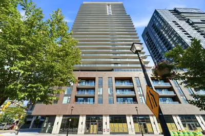 Condo Apartment in Burlington