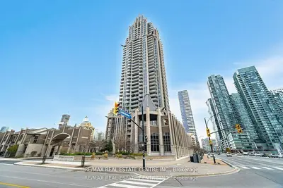 Condo Apartment in Mississauga