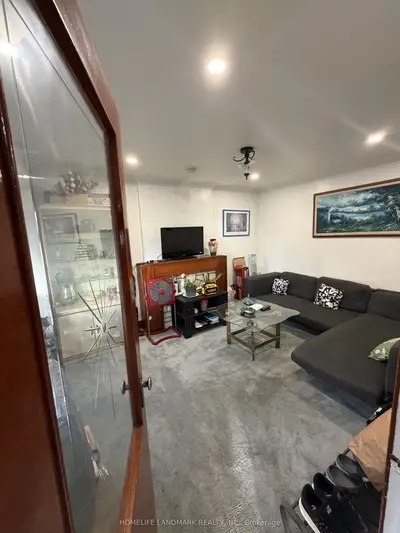 131 Cameron Avenue, Toronto, On M6m 1r6