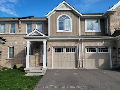 Att/Row/Townhouse in Milton