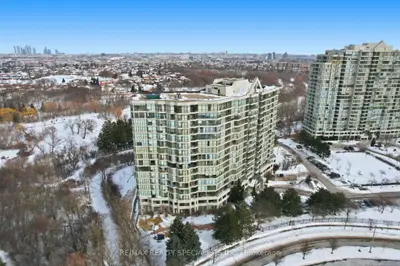 1 Rowntree Road 1707, Toronto, On M9v 5g7